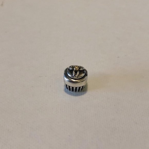 Pandora Cupcake Charm - Picture 2 of 2